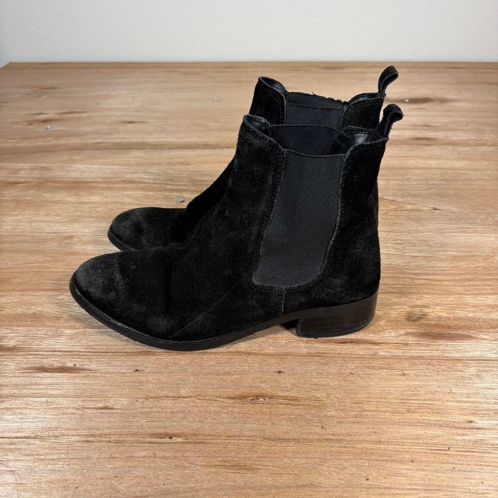 Black suede ankle boots with elastic side panels Size 4.5 - Picture 3 of 6